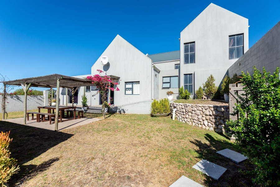 13 Bedroom Property for Sale in Olifantskop Western Cape